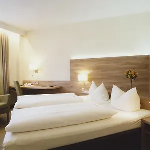 Jedermann 3* Munich