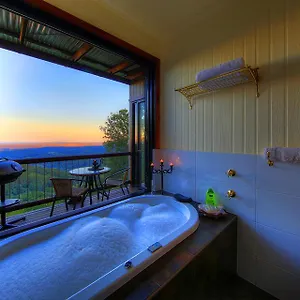 At Remingtons Private 4* Montville
